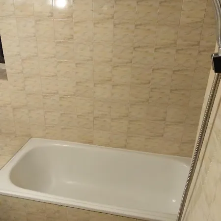 Къща за гости Jordan Art House